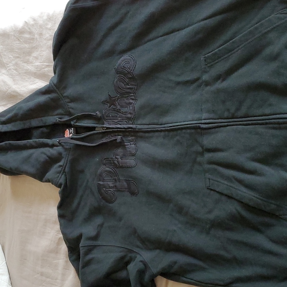 Men's Phillies hooded zipper sweatshirt from Stitches. 2XL. Black